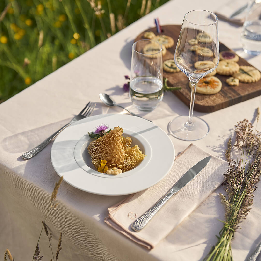 PLANCHES LES ESSENCES Planche à découper en noyer 35 x 21 cm