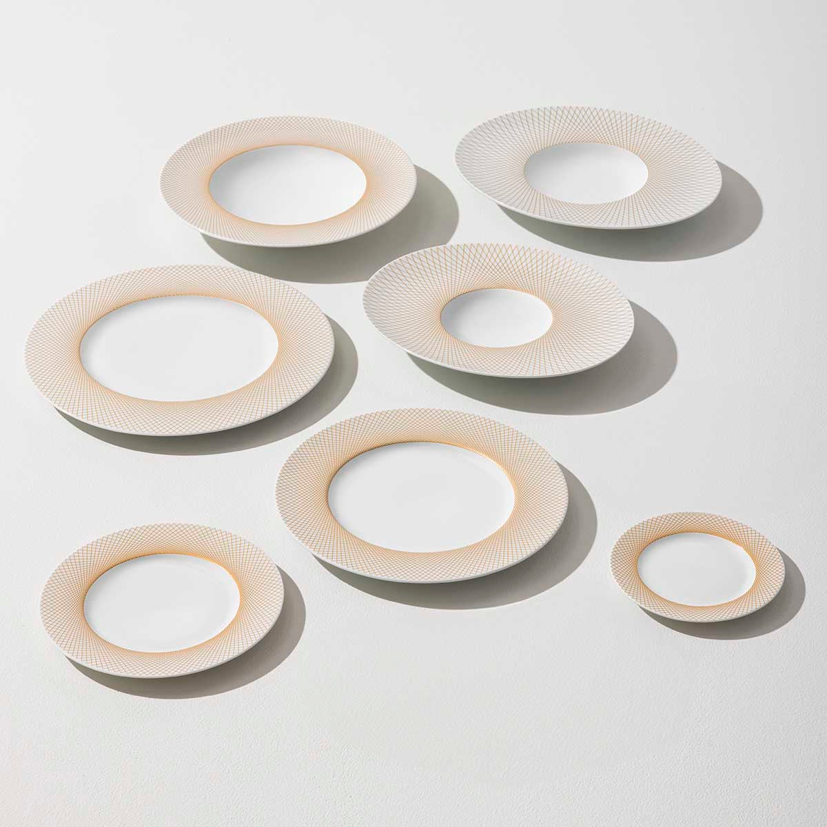GRAPHIQUE CLASSIQUE DORE Assiette gourmet ovale 32cm x 27cm