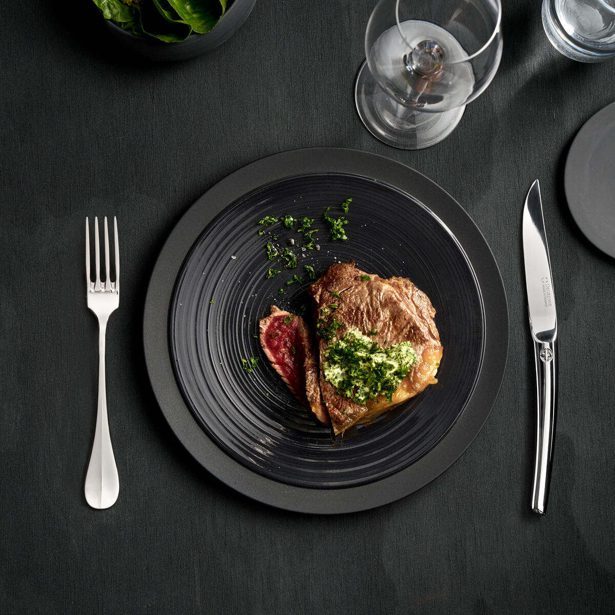 LE PHIL Couteau à steak monobloc lame unie