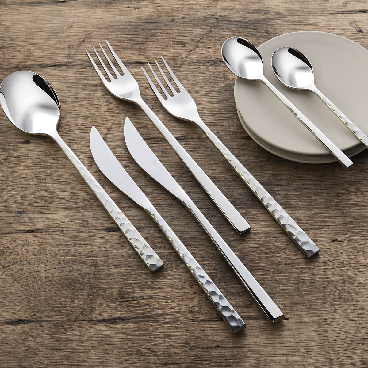 FUSE MARTELE Couteau à beurre monobloc lame unie