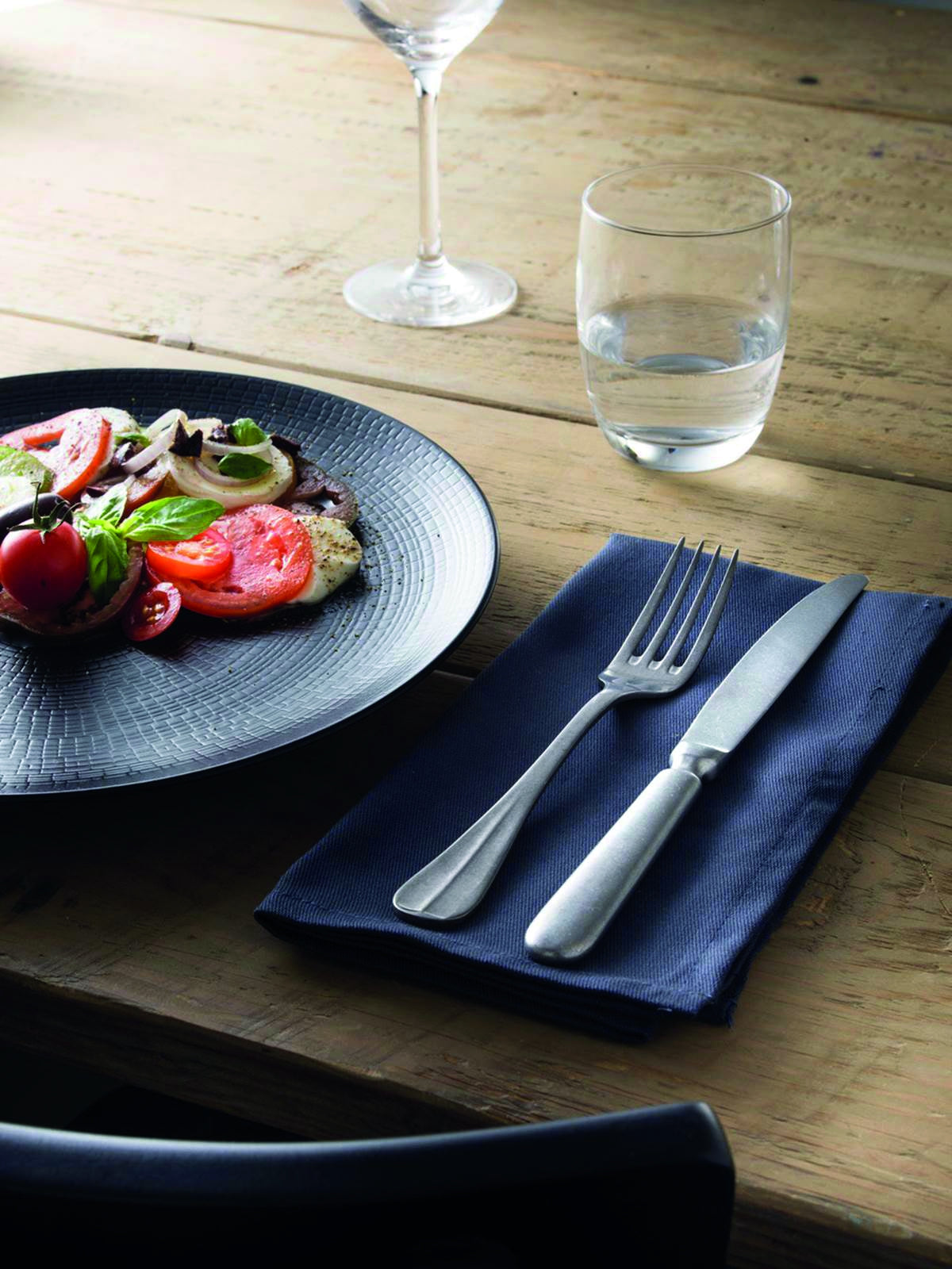 Image du produit: MIKADO FINITION VINTAGE Couteau de table monobloc lame scie