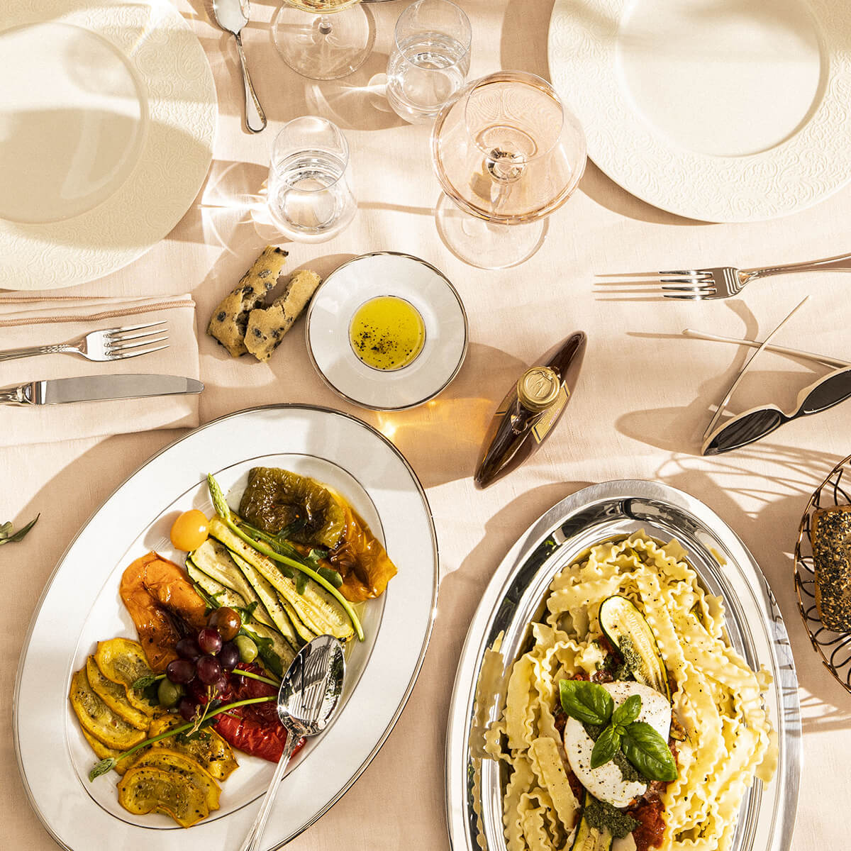 NEWPORT TABLE Plat ovale 38 x 25 cm