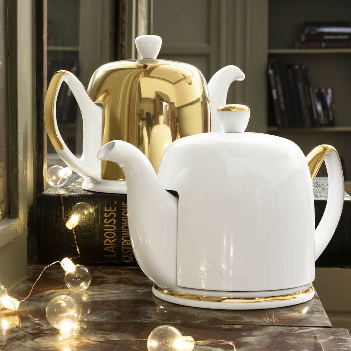 SALAM OR Theiere salam 4 tasses corps blanc et or cloche blanche