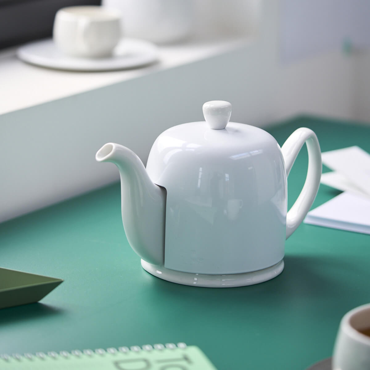 SALAM MONOCHROME Théière 4 tasses cloche blanche