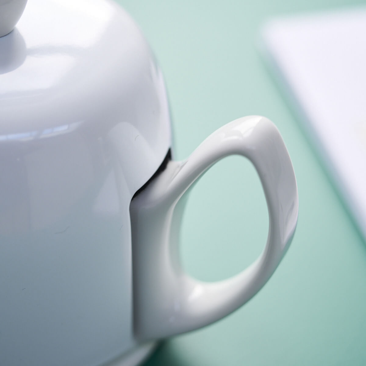 SALAM MONOCHROME Théière 4 tasses cloche blanche