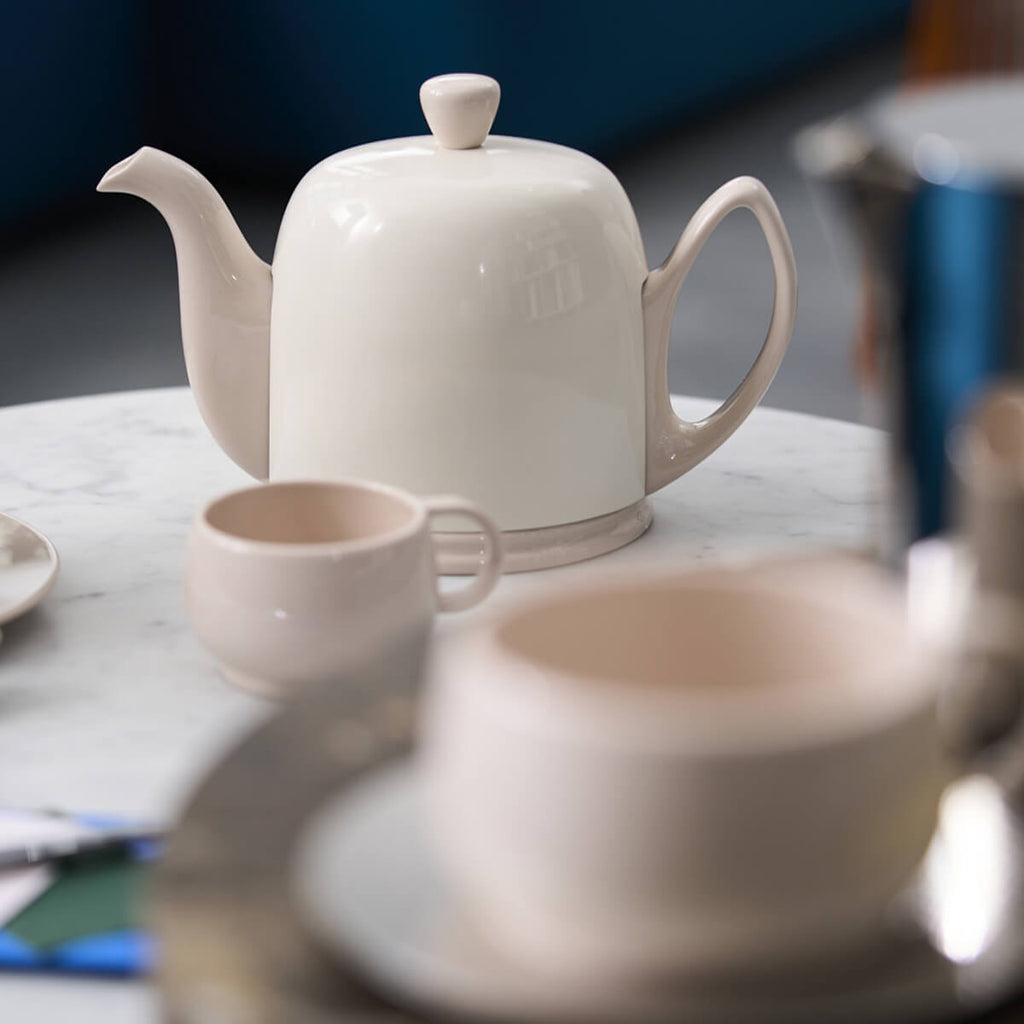 SALAM MONOCHROME Théière 4 tasses cloche rose nude